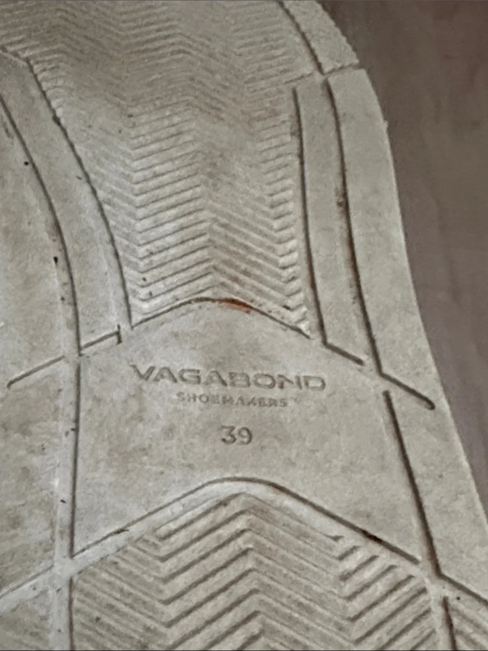 Vagabond minimal black